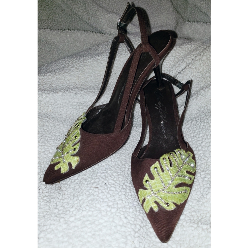 Beverly Feldman slingbacks 6.5